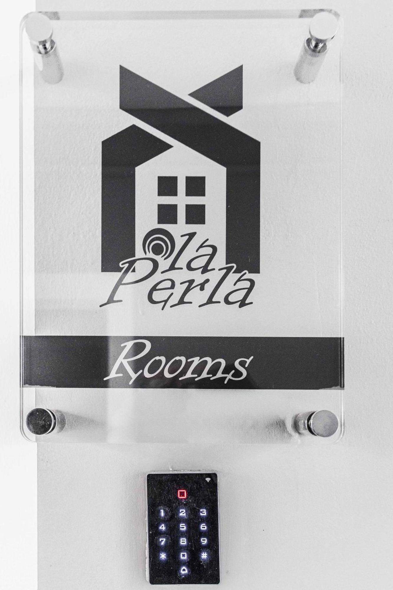 La Perla Rooms Saronno Esterno foto